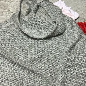 Cowl neck